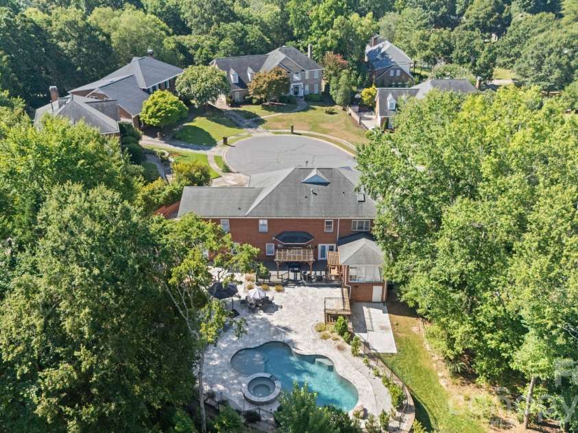 1006 Chelsea Place, Matthews, NC 28105.  MLS# CAR4408287, YatesRealty ID 43383. 