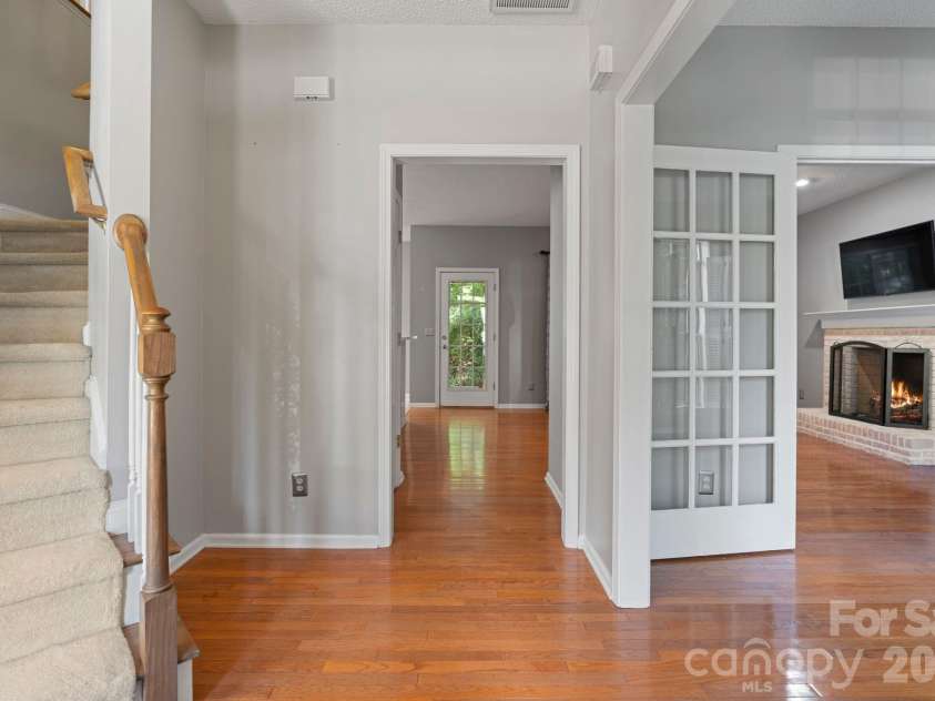 2040 Swaim Drive, Matthews, NC 28105.  MLS# CAR4412314, YatesRealty ID 43384. 