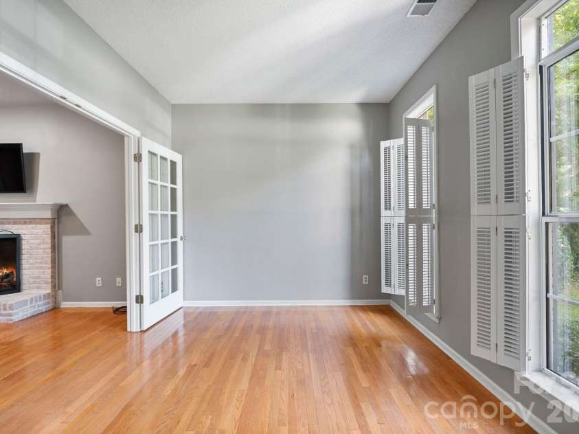 2040 Swaim Drive, Matthews, NC 28105.  MLS# CAR4412314, YatesRealty ID 43384. 