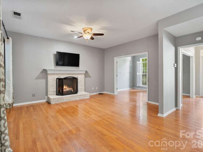 2040 Swaim Drive, Matthews, NC 28105.  MLS# CAR4412314, YatesRealty ID 43384. 
