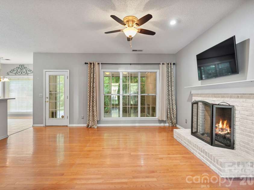 2040 Swaim Drive, Matthews, NC 28105.  MLS# CAR4412314, YatesRealty ID 43384. 