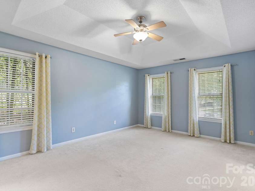 2040 Swaim Drive, Matthews, NC 28105.  MLS# CAR4412314, YatesRealty ID 43384. 