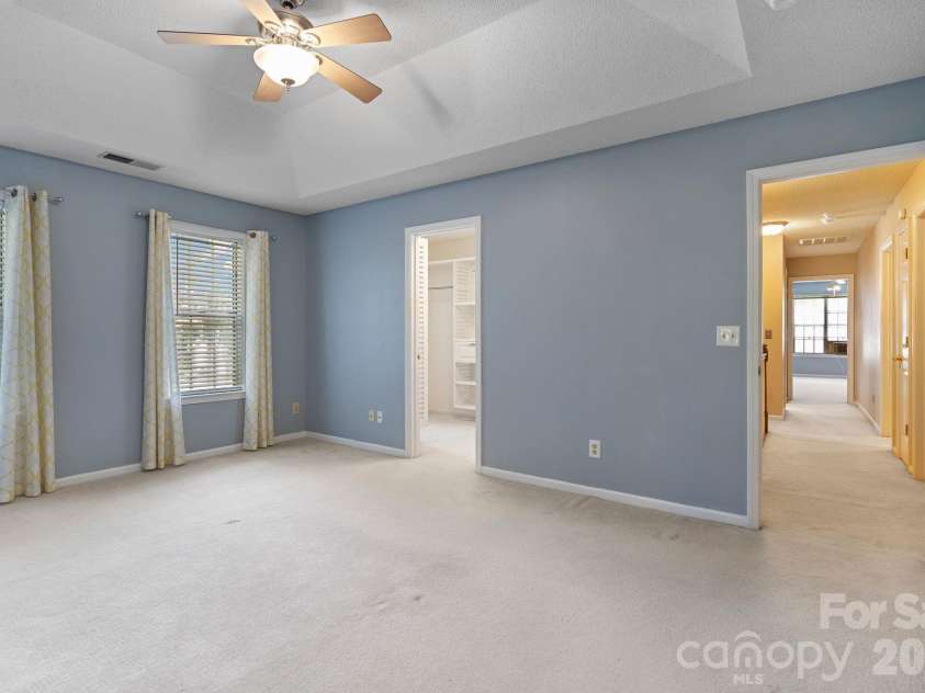 2040 Swaim Drive, Matthews, NC 28105.  MLS# CAR4412314, YatesRealty ID 43384. 