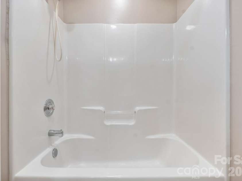 2040 Swaim Drive, Matthews, NC 28105.  MLS# CAR4412314, YatesRealty ID 43384. 