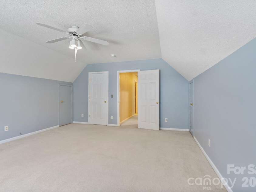 2040 Swaim Drive, Matthews, NC 28105.  MLS# CAR4412314, YatesRealty ID 43384. 