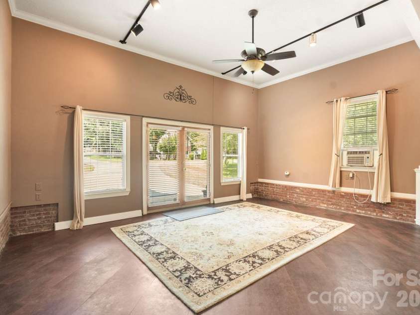 2040 Swaim Drive, Matthews, NC 28105.  MLS# CAR4412314, YatesRealty ID 43384. 