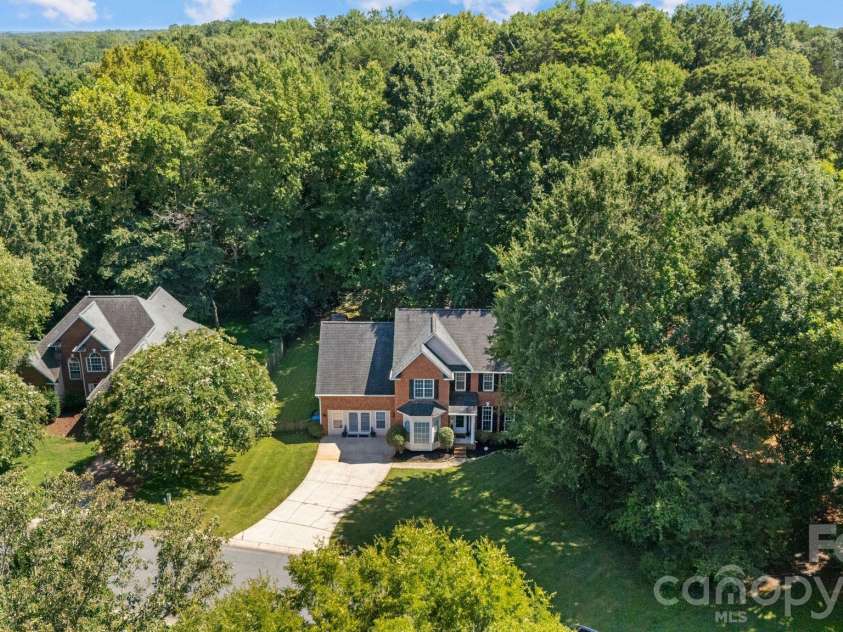 2040 Swaim Drive, Matthews, NC 28105.  MLS# CAR4412314, YatesRealty ID 43384. 