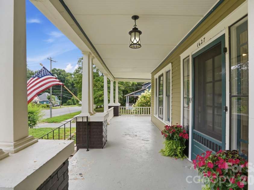 1627 Main Street, Salisbury, NC 28144.  MLS# CAR4402430, YatesRealty ID 43385. 