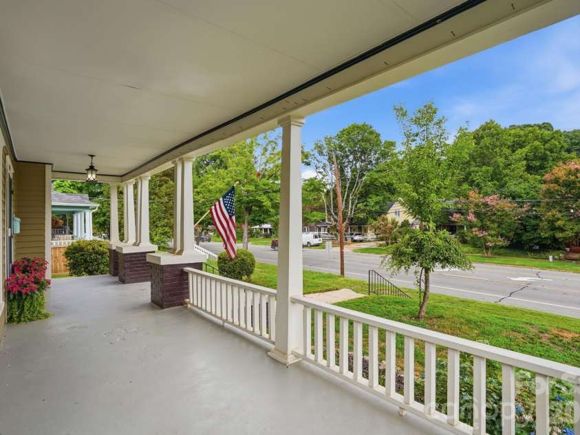 1627 Main Street, Salisbury, NC 28144.  MLS# CAR4402430, YatesRealty ID 43385. 