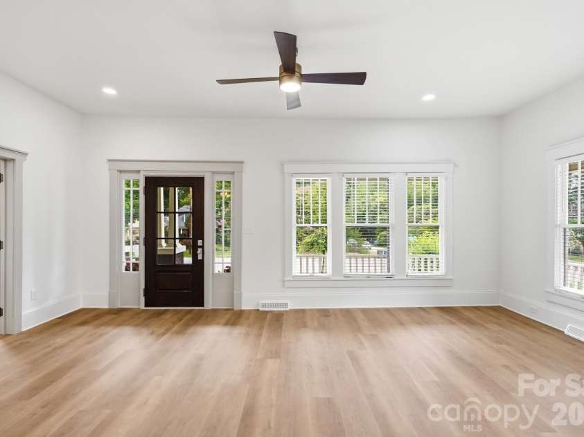 1627 Main Street, Salisbury, NC 28144.  MLS# CAR4402430, YatesRealty ID 43385. 