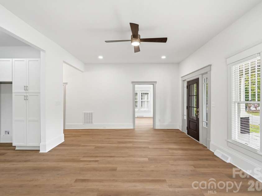 1627 Main Street, Salisbury, NC 28144.  MLS# CAR4402430, YatesRealty ID 43385. 