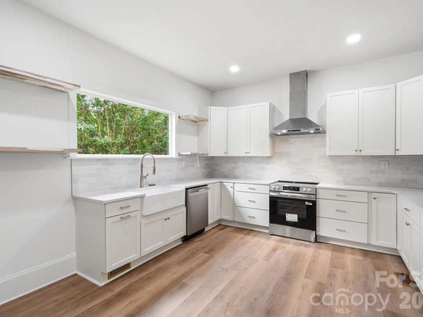1627 Main Street, Salisbury, NC 28144.  MLS# CAR4402430, YatesRealty ID 43385. 
