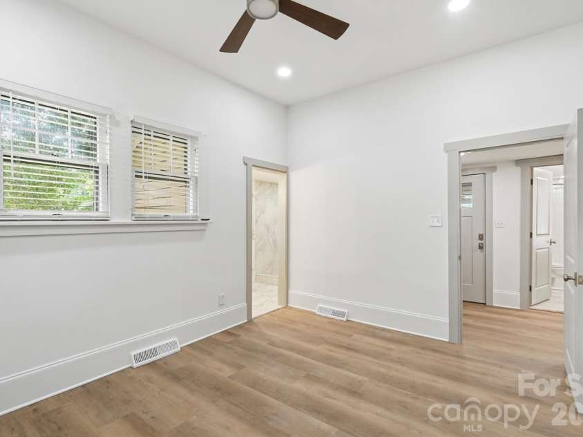 1627 Main Street, Salisbury, NC 28144.  MLS# CAR4402430, YatesRealty ID 43385. 