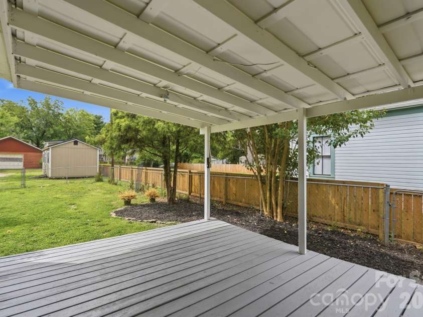 1627 Main Street, Salisbury, NC 28144.  MLS# CAR4402430, YatesRealty ID 43385. 