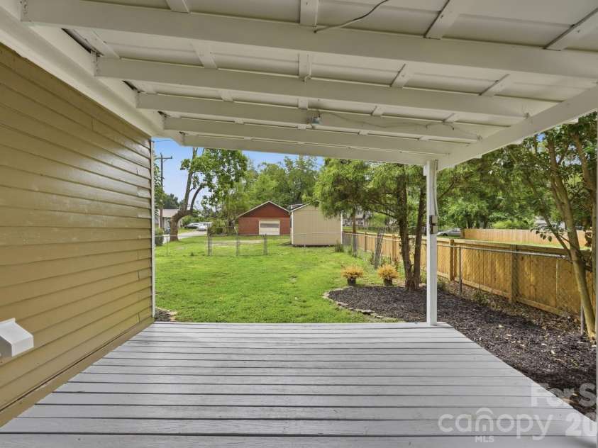 1627 Main Street, Salisbury, NC 28144.  MLS# CAR4402430, YatesRealty ID 43385. 