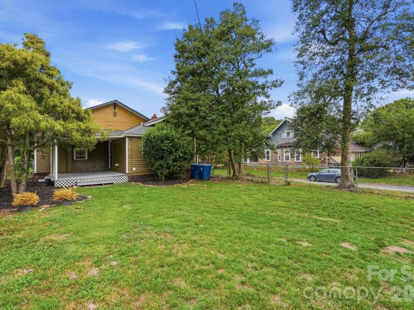 1627 Main Street, Salisbury, NC 28144.  MLS# CAR4402430, YatesRealty ID 43385. 