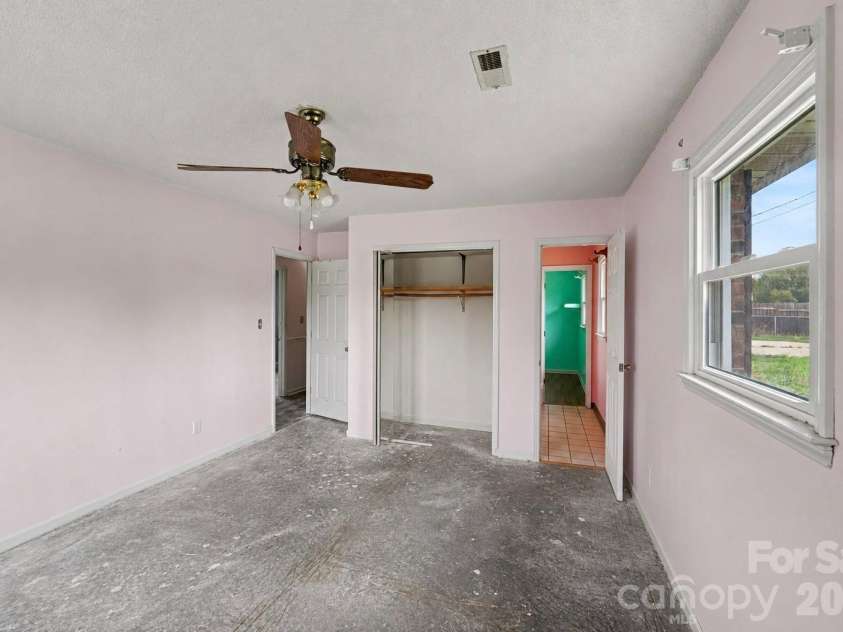 406 Greyfield Drive, Kings Mountain, NC 28086.  MLS# CAR4409413, YatesRealty ID 43387. Photo digitally enhanced