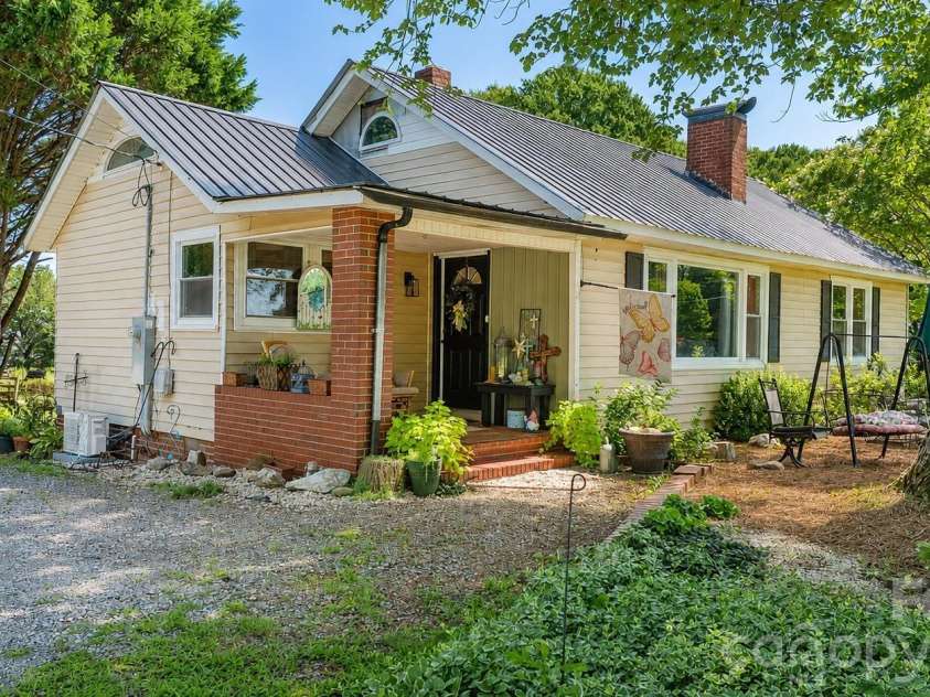 1378 NC 182 Highway, Lincolnton, NC 28092.  MLS# CAR4410292, YatesRealty ID 43389. 