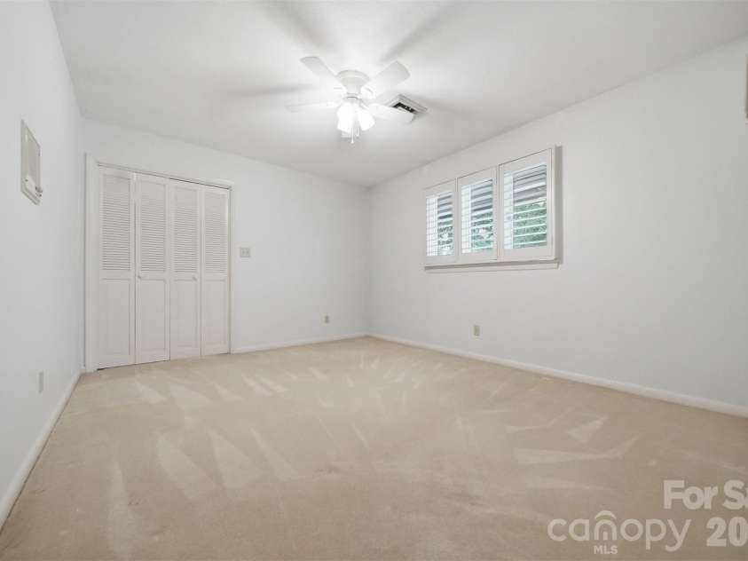 6859 River Bend Road, Claremont, NC 28610.  MLS# CAR4403349, YatesRealty ID 43391. 