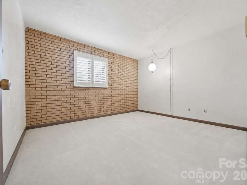 6859 River Bend Road, Claremont, NC 28610.  MLS# CAR4403349, YatesRealty ID 43391. 