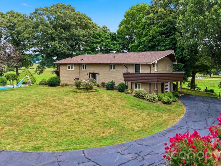 6859 River Bend Road, Claremont, NC 28610.  MLS# CAR4403349, YatesRealty ID 43391. 