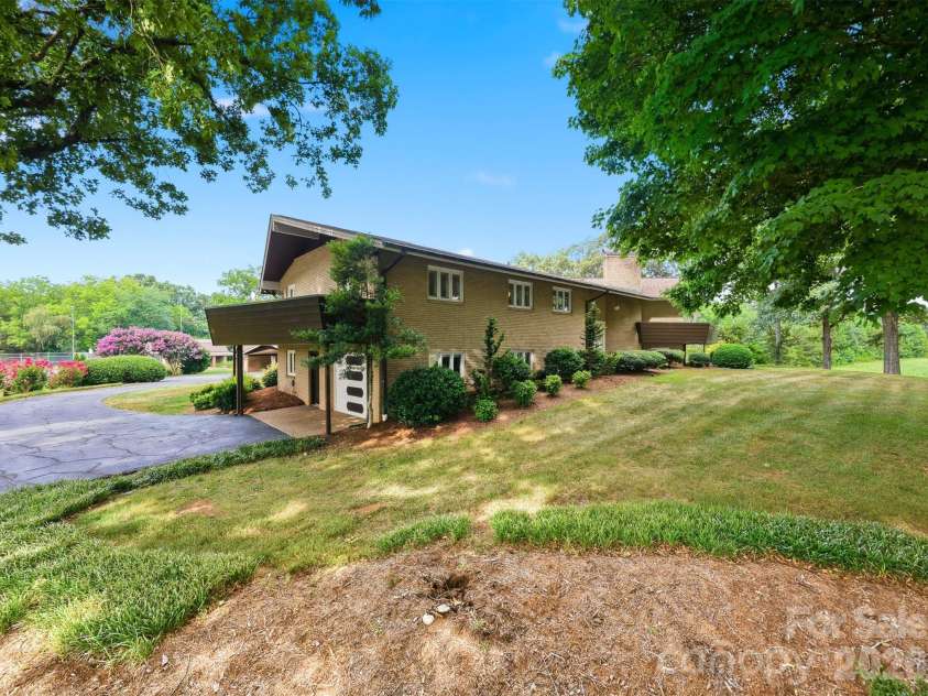 6859 River Bend Road, Claremont, NC 28610.  MLS# CAR4403349, YatesRealty ID 43391. 