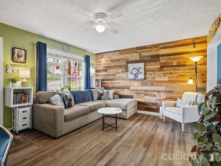 109 Loch Haven Road, Swannanoa, NC 28778.  MLS# CAR4412068, YatesRealty ID 43392. 