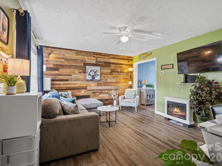 109 Loch Haven Road, Swannanoa, NC 28778.  MLS# CAR4412068, YatesRealty ID 43392. 
