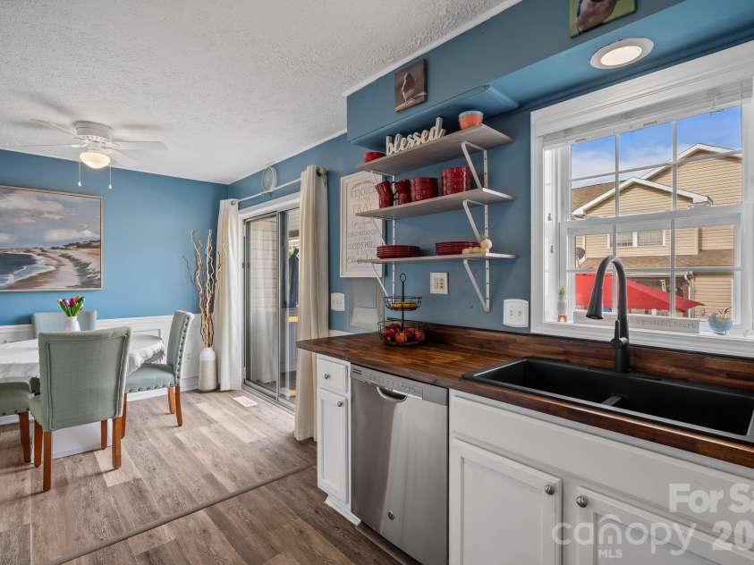 109 Loch Haven Road, Swannanoa, NC 28778.  MLS# CAR4412068, YatesRealty ID 43392. 