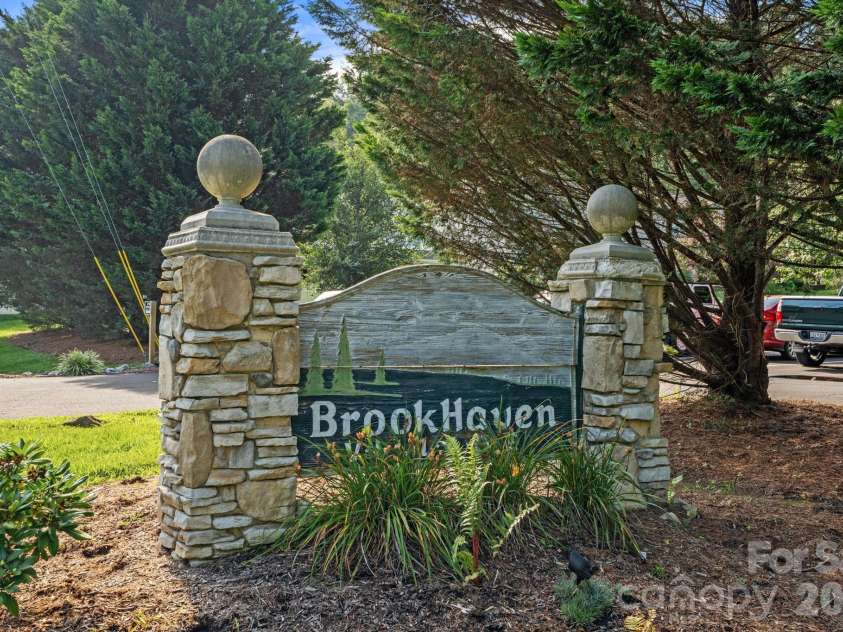 109 Loch Haven Road, Swannanoa, NC 28778.  MLS# CAR4412068, YatesRealty ID 43392. 