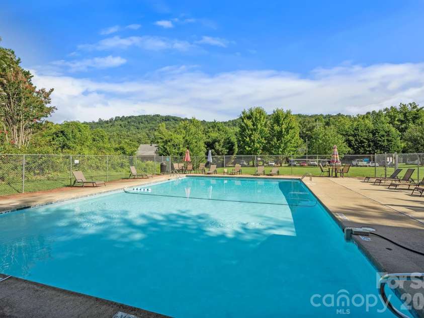 109 Loch Haven Road, Swannanoa, NC 28778.  MLS# CAR4412068, YatesRealty ID 43392. 