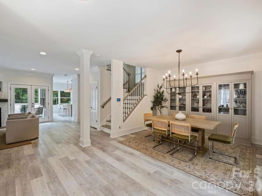 1328 Ivey Drive, Charlotte, NC 28205.  MLS# CAR4411128, YatesRealty ID 43393. 