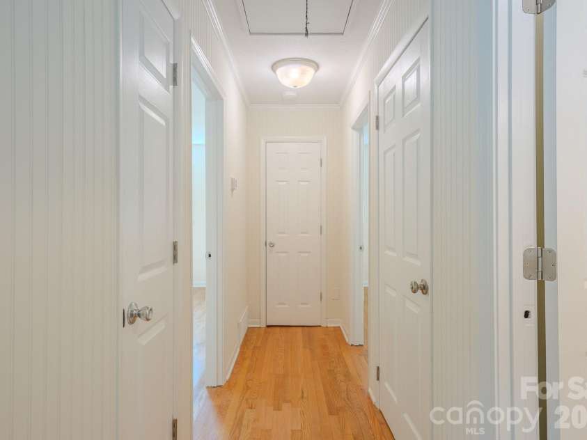8525 US 25/70 Highway, Marshall, NC 28753.  MLS# CAR4412343, YatesRealty ID 43394. 