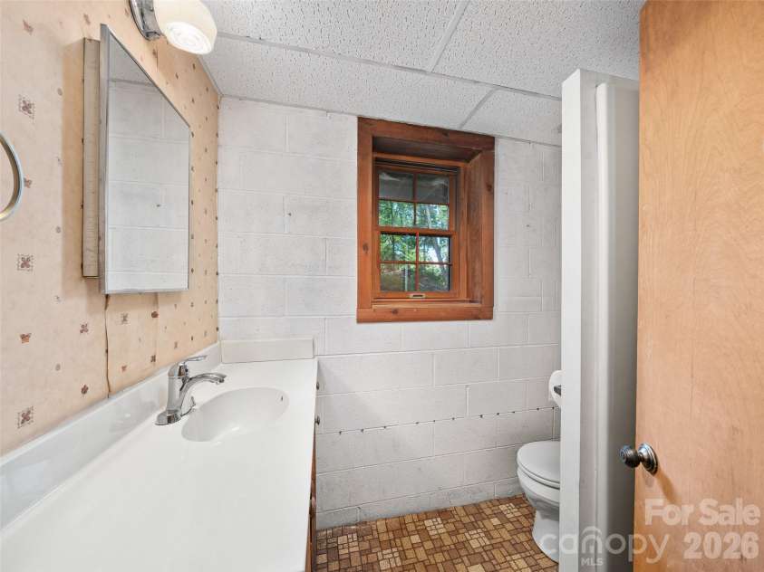 270 Dana Road, Green Mountain, NC 28740.  MLS# CAR4413619, YatesRealty ID 43396. 