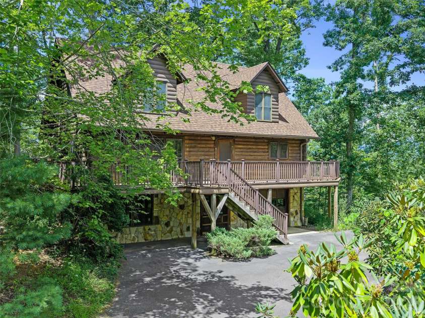 270 Dana Road, Green Mountain, NC 28740.  MLS# CAR4413619, YatesRealty ID 43396. 