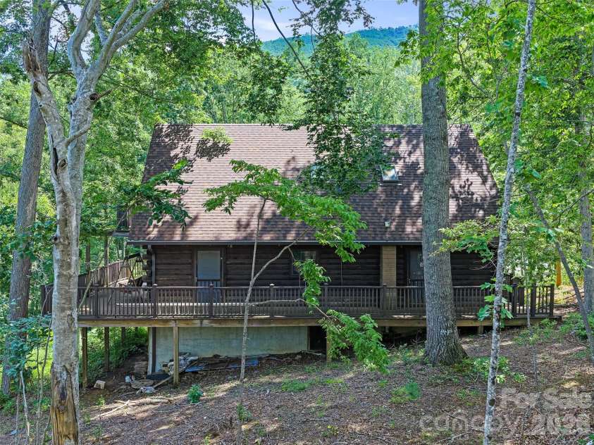 270 Dana Road, Green Mountain, NC 28740.  MLS# CAR4413619, YatesRealty ID 43396. 