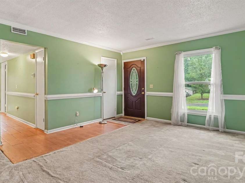 3766 Danube Drive, Winston Salem, NC 27105.  MLS# CAR4411084, YatesRealty ID 43397. 