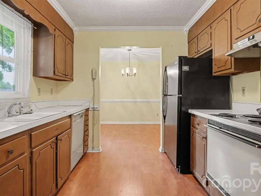 3766 Danube Drive, Winston Salem, NC 27105.  MLS# CAR4411084, YatesRealty ID 43397. 