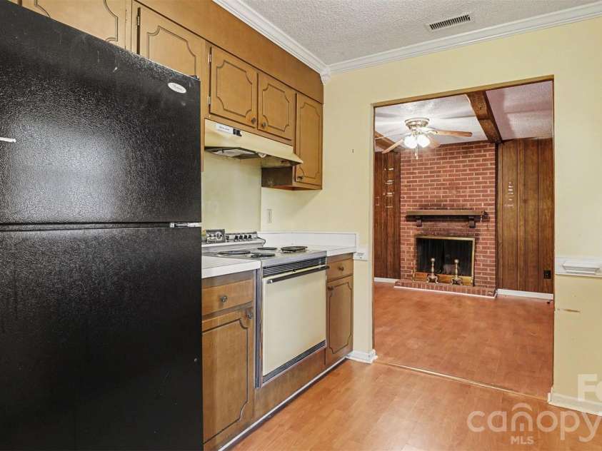 3766 Danube Drive, Winston Salem, NC 27105.  MLS# CAR4411084, YatesRealty ID 43397. 