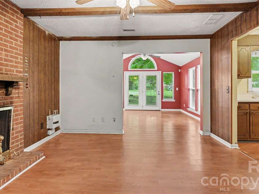 3766 Danube Drive, Winston Salem, NC 27105.  MLS# CAR4411084, YatesRealty ID 43397. 