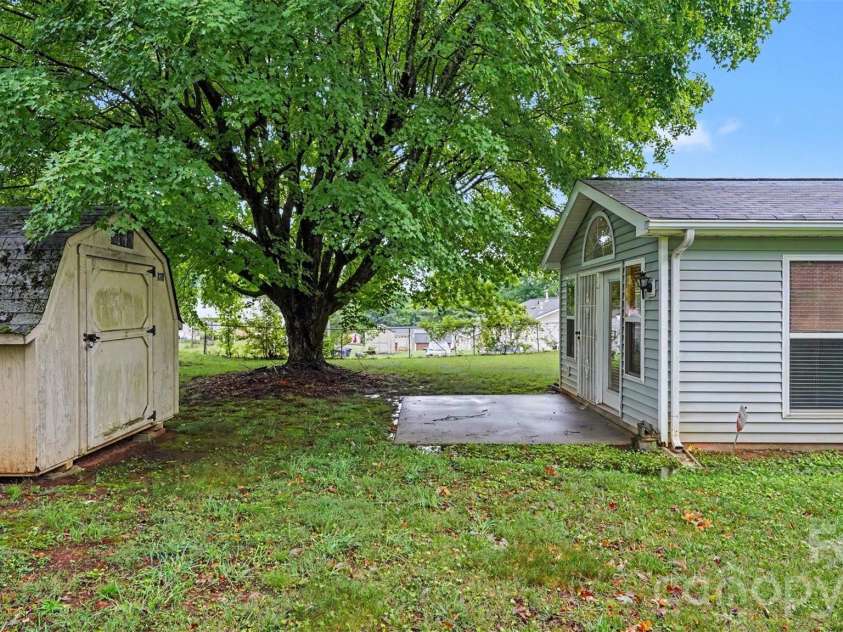 3766 Danube Drive, Winston Salem, NC 27105.  MLS# CAR4411084, YatesRealty ID 43397. 