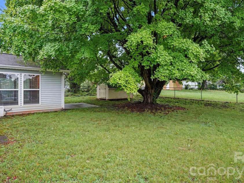 3766 Danube Drive, Winston Salem, NC 27105.  MLS# CAR4411084, YatesRealty ID 43397. 