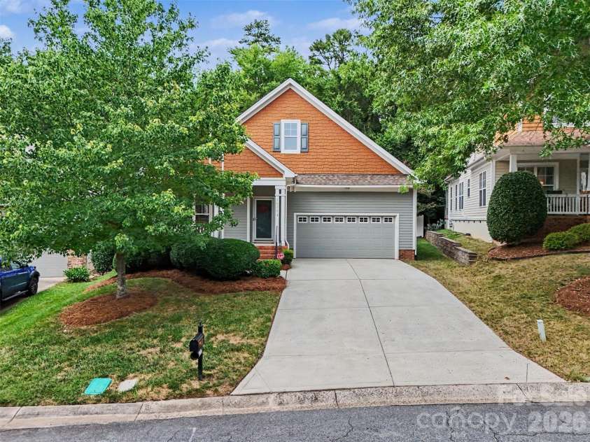 10753 Tradition View Drive, Charlotte, NC 28269.  MLS# CAR4406474, YatesRealty ID 43399. Welcome home.