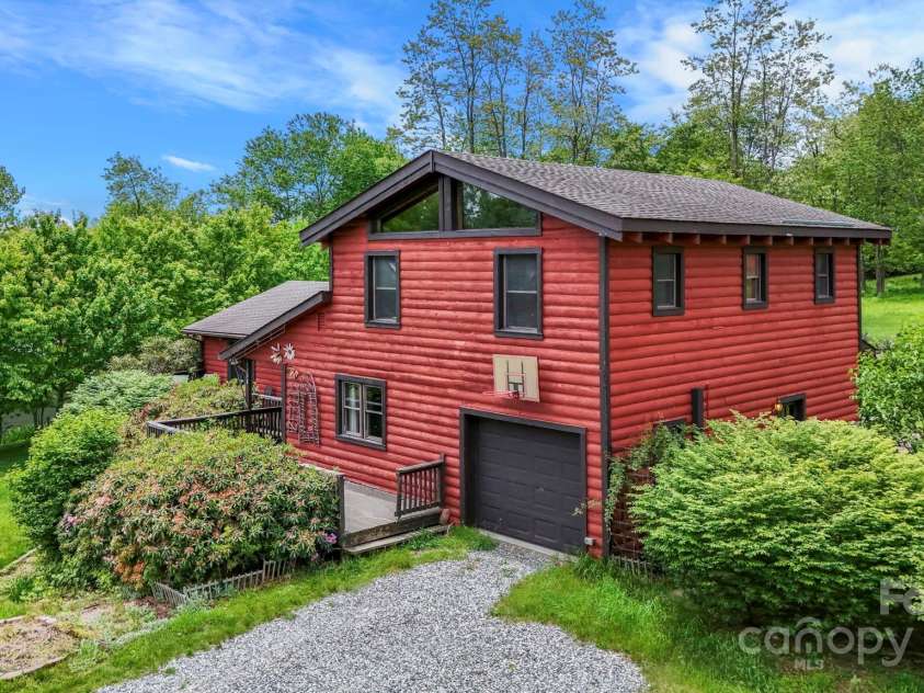 1925 Green Hill Road, Blowing Rock, NC 28605.  MLS# CAR4257812, YatesRealty ID 434. 