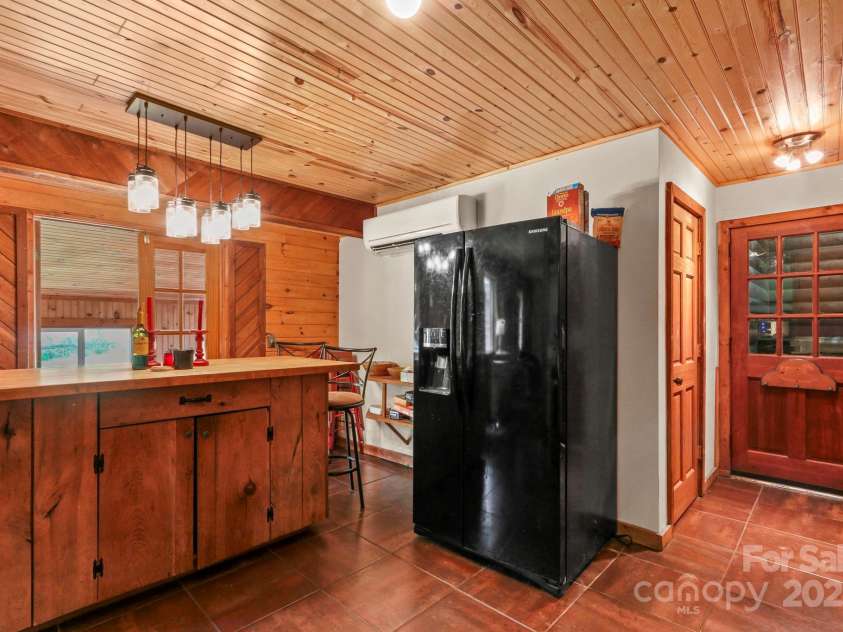 1925 Green Hill Road, Blowing Rock, NC 28605.  MLS# CAR4257812, YatesRealty ID 434. 