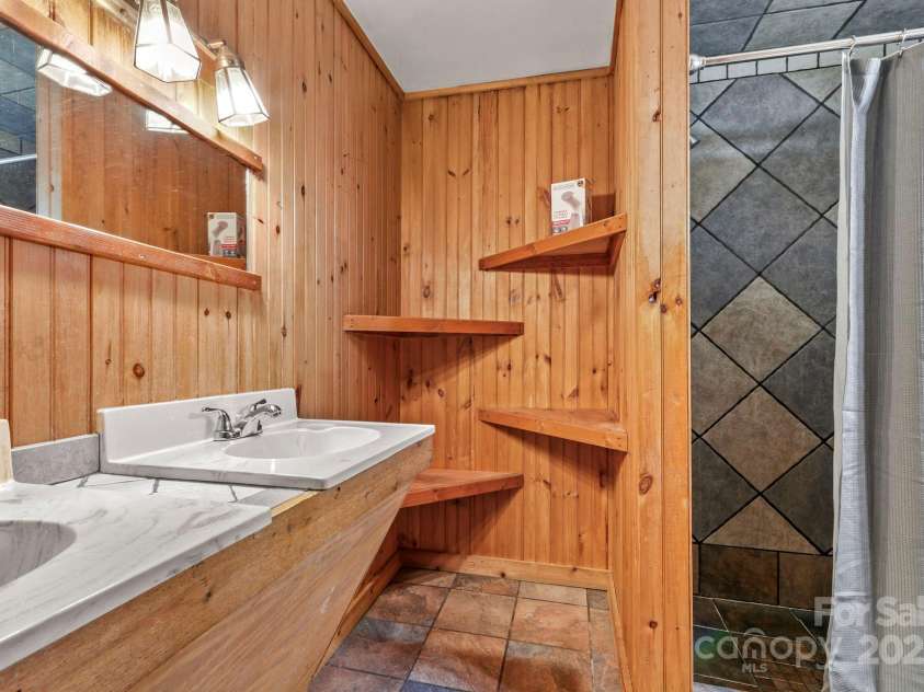 1925 Green Hill Road, Blowing Rock, NC 28605.  MLS# CAR4257812, YatesRealty ID 434. 