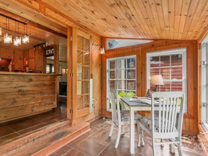 1925 Green Hill Road, Blowing Rock, NC 28605.  MLS# CAR4257812, YatesRealty ID 434. Sunroom