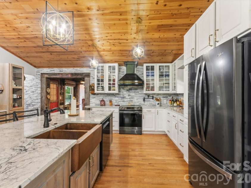 2533 Coopers Creek Road, Bryson City, NC 28713.  MLS# CAR4411492, YatesRealty ID 43400. Kitchen