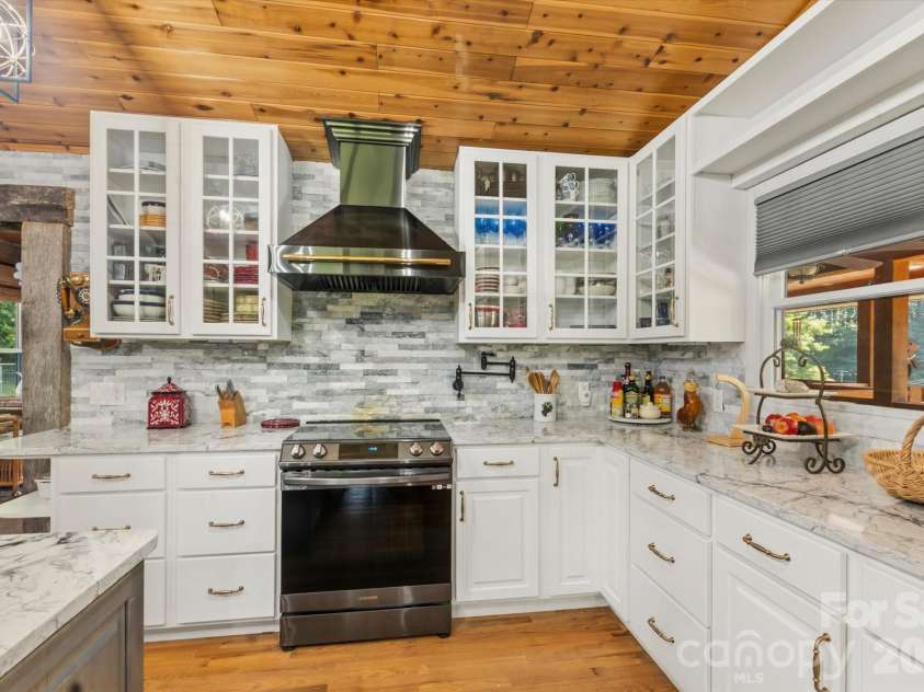 2533 Coopers Creek Road, Bryson City, NC 28713.  MLS# CAR4411492, YatesRealty ID 43400. Kitchen