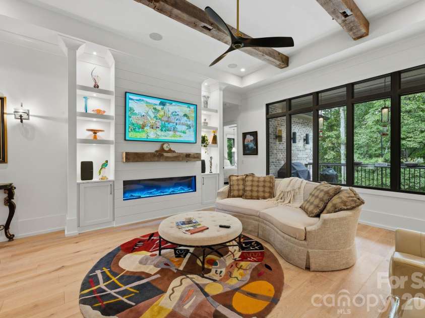 8921 Island Point Road, Charlotte, NC 28278.  MLS# CAR4408365, YatesRealty ID 43402. 